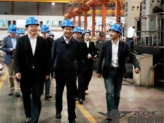 四川省政协副主席、省地方金融监管局局长欧阳泽华莅临运机集团视察企业生产经营情况