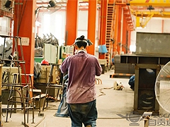 辛苦了，高温下坚守的运机人